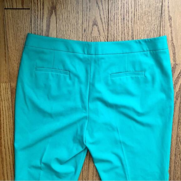 Vince Camuto Green Capri Stretch Women's Green Teal Pants Size 12 - Picture 5 of 9